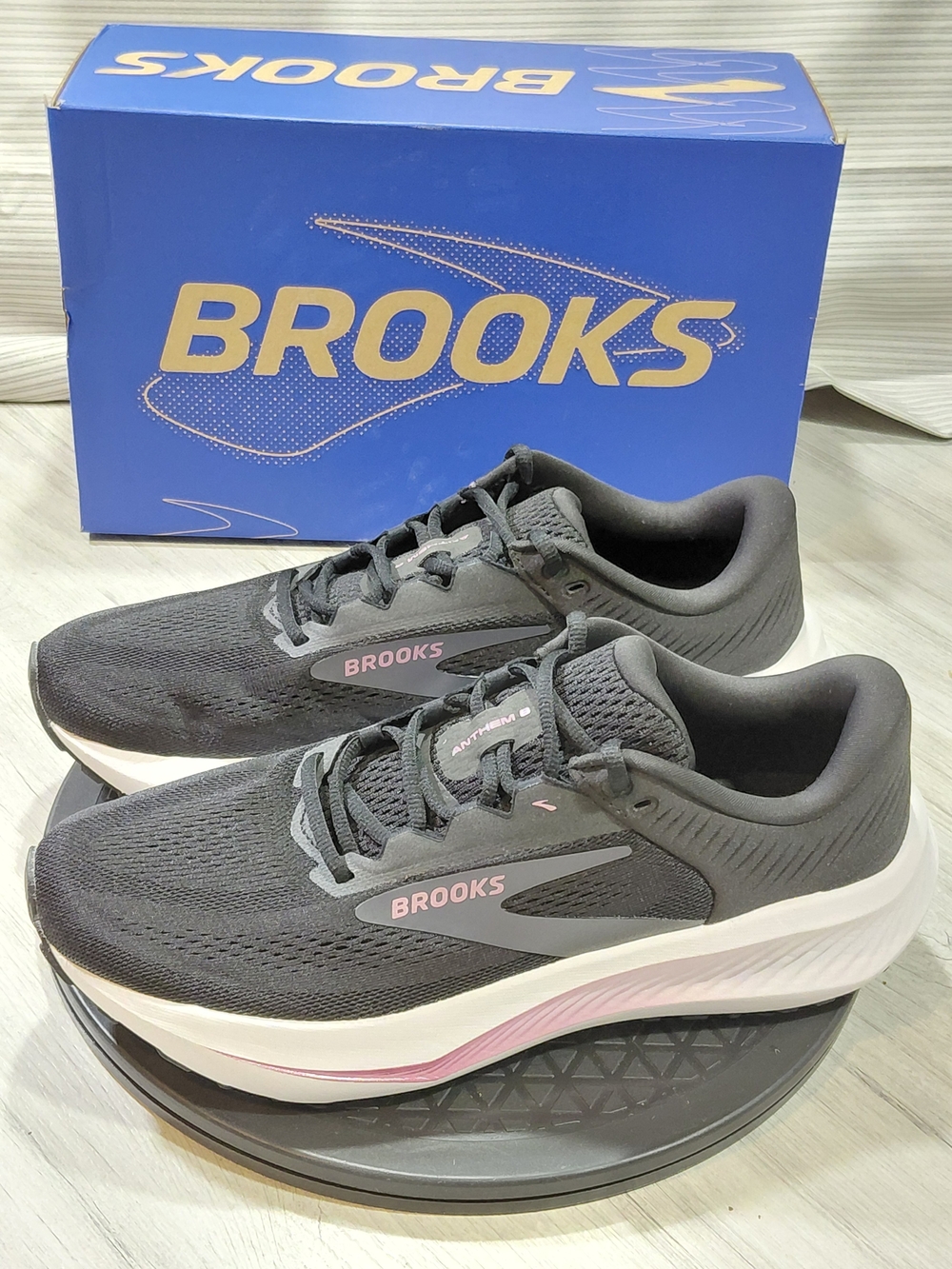 NEW Brooks Women’s Anthem 8 Black Pink White Running Walking Athletic Shoes SZ11